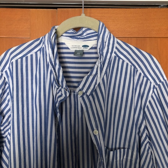 NWOT button up - Picture 2 of 3